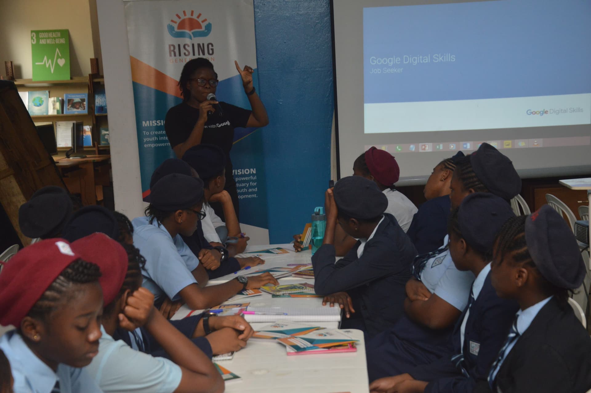 RIGO facilitator leading a Google Digital Skills workshop